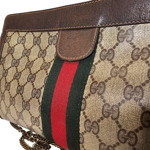GUCCI CLUTCH - Picture 4 of 16
